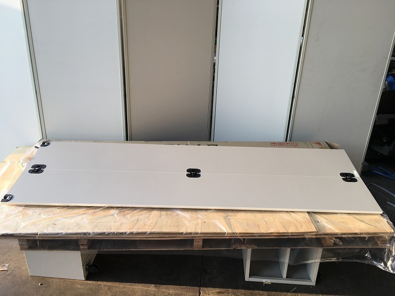 ■未使用!永大産業EIDAI クロゼット折れ戸 扉 GH柄 鏡面単色レスフラット【ZXD-1A520FGH】199cm×31cm 直接引取限定拍卖