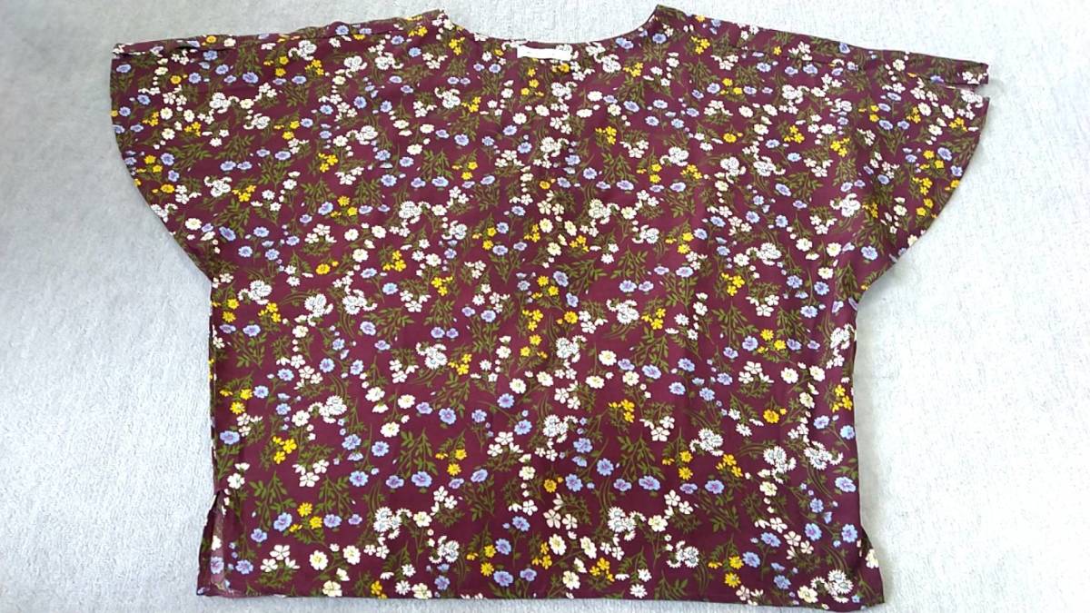 半袖 カットソー M~LL 身幅62 小花柄 ボルドー ゆったり 拍卖