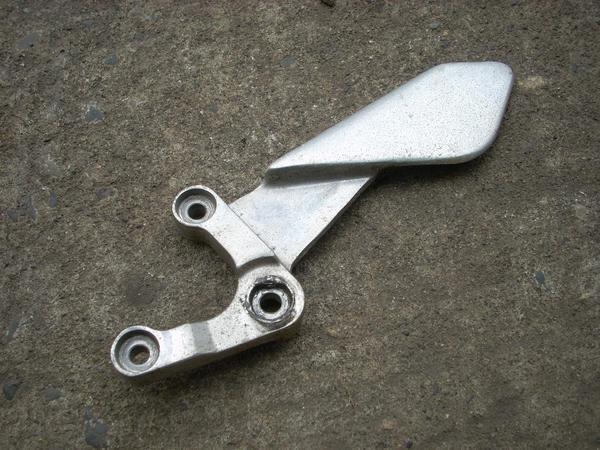 ★★ 88 FZR250 ステッププレート 左 2KR ★★g拍卖