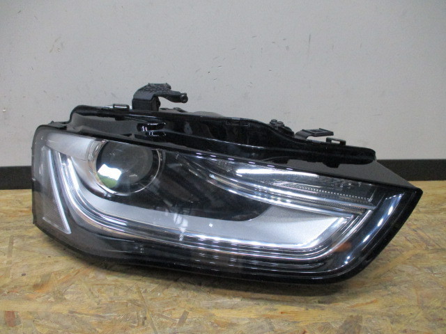 アウディ A4 8K系 後期 HIDタイプ 純正 右ヘッドライトユニット 8K0 941 006 D拍卖