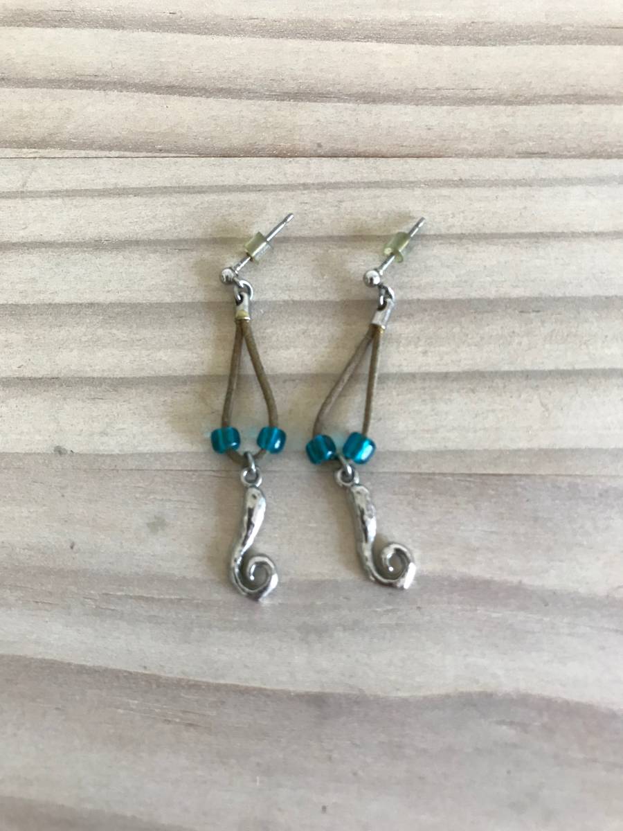 ピアス/ロング/ゆらゆら揺れるデザイン/ジュエリー/アクセサリー/ヴィンテージ風/ビーズ拍卖