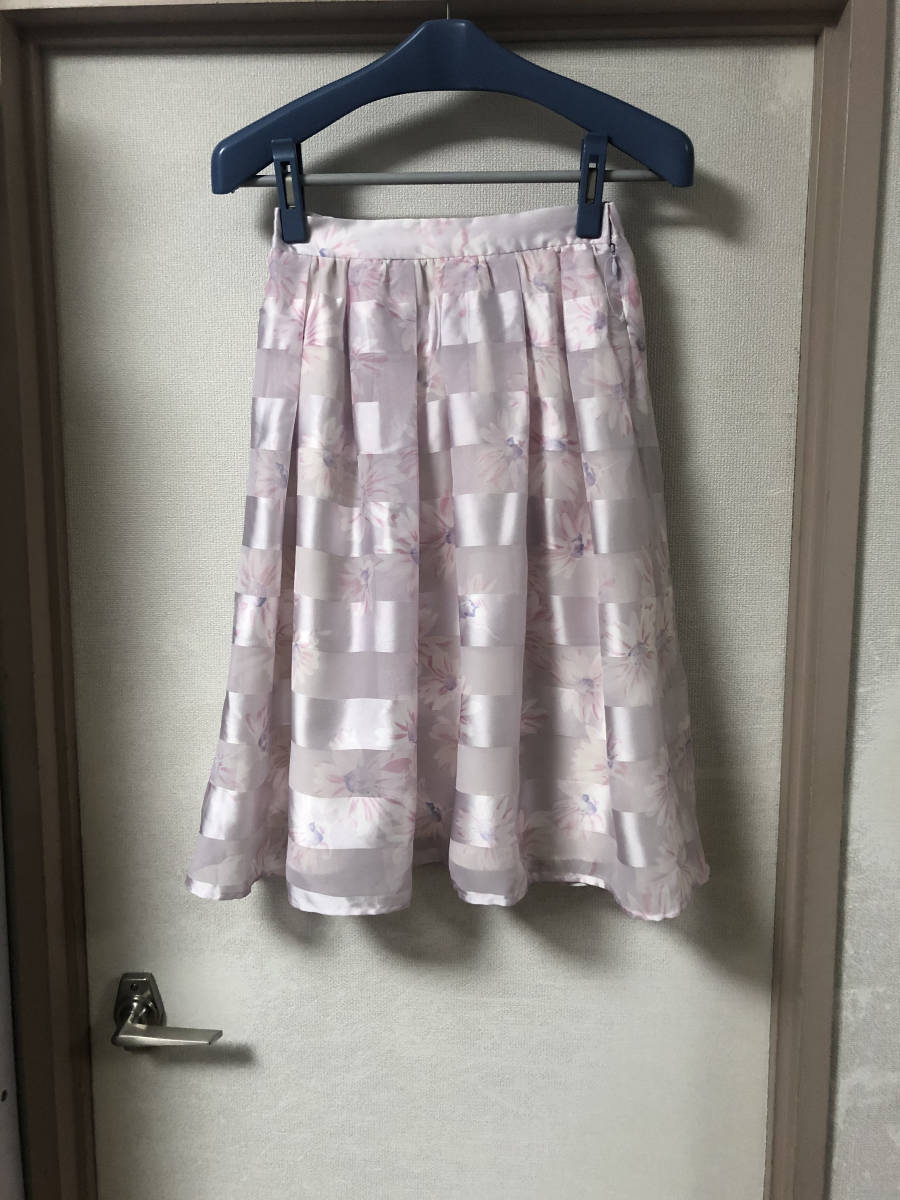 新品同様MERCURYDUO マーキュリーデュオ FlowerシアーボーダースカートM拍卖