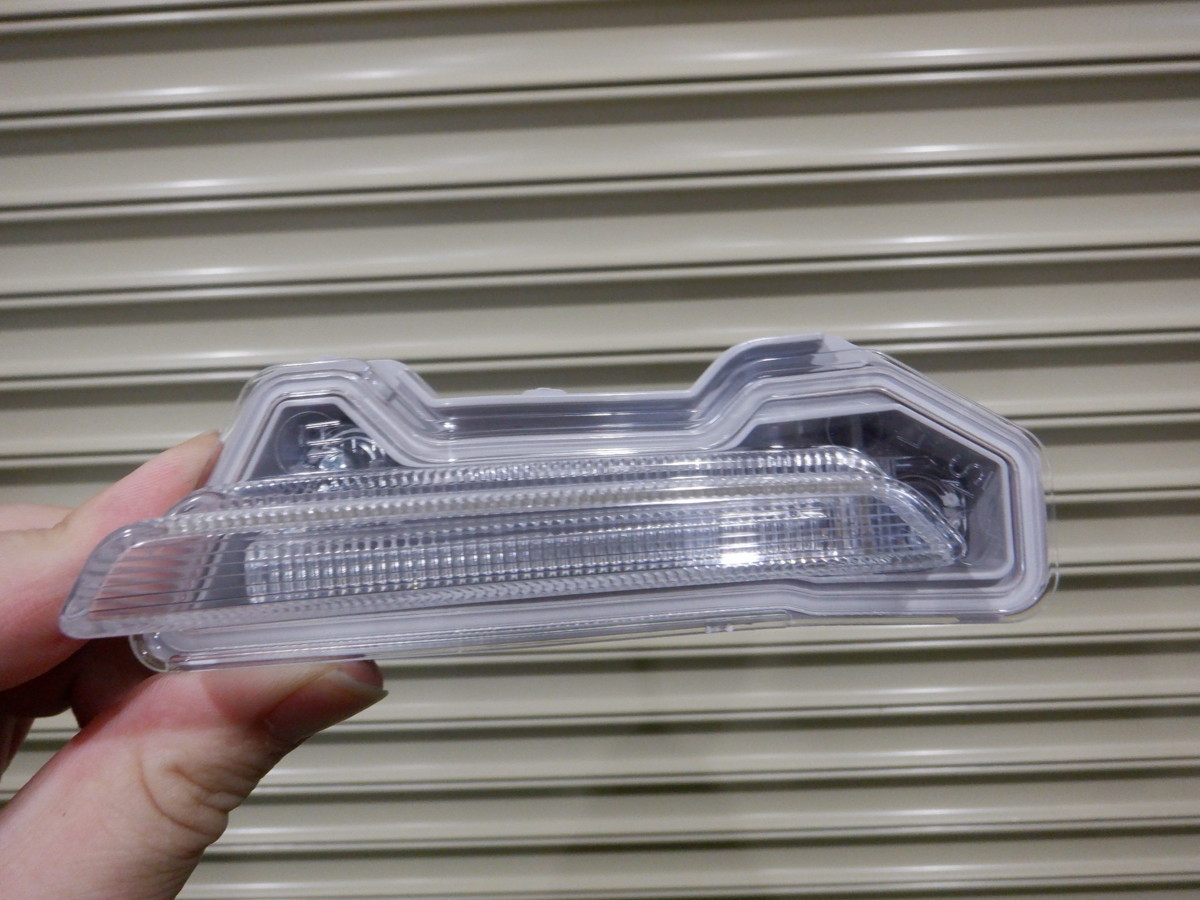 新車外し トヨタ純正 M900A M910A ルーミー カスタム 後期 LED イルミネーションランプ ライト 左側 助手席 22606 美品 点灯確認済み拍卖