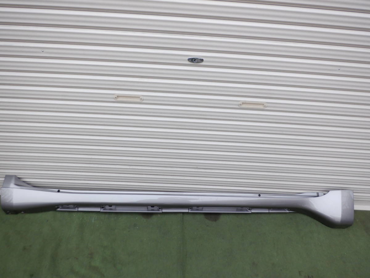 新車外し品 トヨタ純正 TRJ150W GDJ150W 150 ランドクルーザー ランクル プラド サイドステップ 右側 75805-60050 1F7シルバー? 21-1-214拍卖