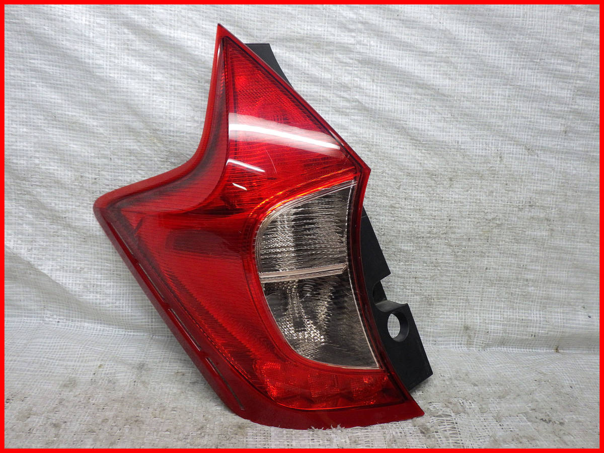 E12 NE12 前期 ノート 左テールランプ左テールライト 左側 ICHIKOH D117拍卖