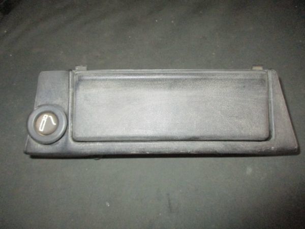 ■BMW E30 灰皿 シガーライター 中古 51161933310 511619331599 51162250006 61341367689 部品取あり ashtray シガレット 318 320 325 M3■拍卖