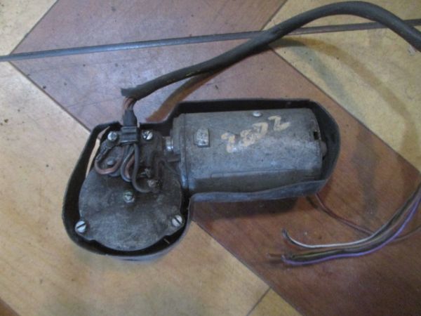 ■BMW E10 2002 ワイパーモーター 中古 左ハンドル 部品取あり フロントガラス フロントウインド ■拍卖