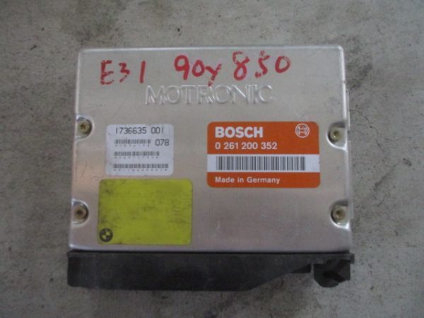■BMW E31 850 エンジンコンピューター 中古 0261200352 1736635 部品取あり コントロールユニット モジュール ECU ECM ■拍卖