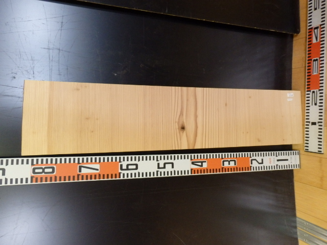 b2051125 ●約17.7cm×82cm×厚1.3cm 杉☆無垢板1枚板 木材 板 DIY 板材 天板 棚板 テーブル 看板 花台など種類豊富!拍卖