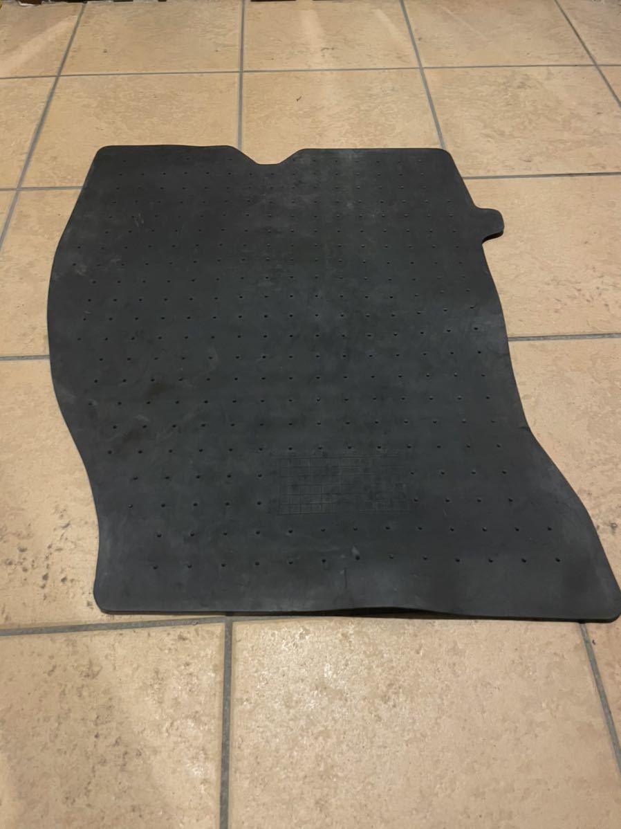 プロフィア 日野 純正 フロアマット 助手席 ジャンク ブラック 黒 HINO拍卖