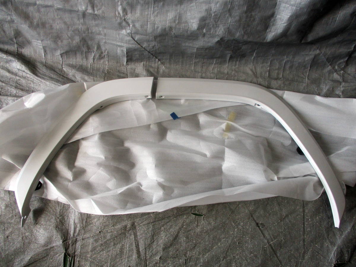 ●●2205-185A FJA300W VJA300W ランドクルーザー300 ランクル 純正 左リア 左後 オーバーフェンダー 090 パール 75606-60120 75078-60060拍卖