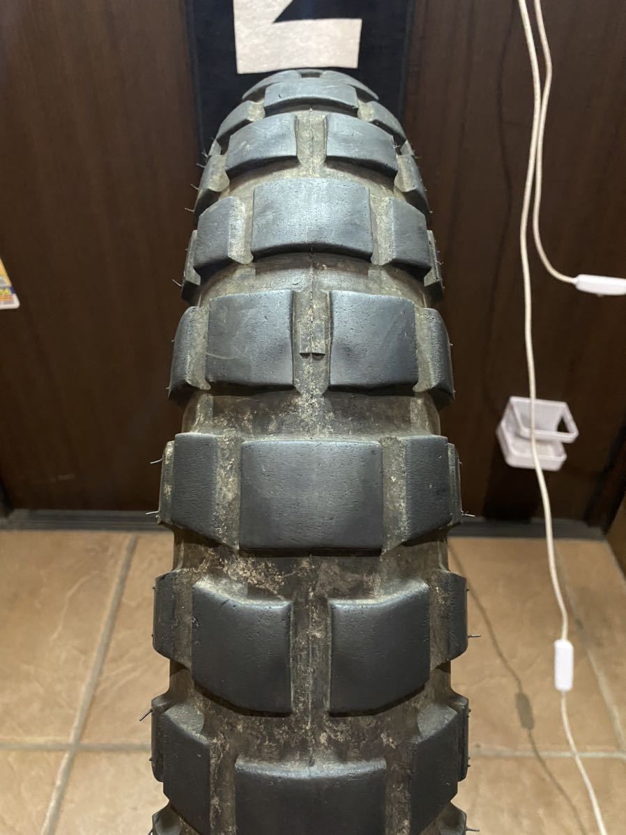 中古MCタイヤ 2020年製造 SHINKO ADVENTURE TRAIL E-804 110/80B19 シンコー 110 80 19 1120 K2142拍卖