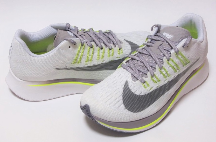 NIKE WMNS ZOOM FLY ホワイト 白 23cm ナイキ ウィメンズ ズーム フライ ランニング シリアスランナー 陸上 部活 897821-010拍卖