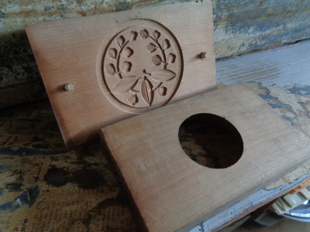 【和菓子押し型G】彫刻木製板叩き板古道具アンティーク骨董羽子板インテリア無垢材インダストリアル職人道具昭和レトロプリミティヴアート拍卖