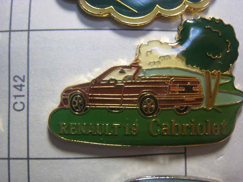 ★ピンズ ルノー 19 カブリオーレ C142拍卖