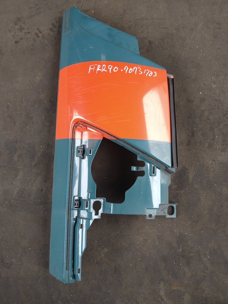 コーナーパネル サイドパネル 右 運転席側 いすゞ フォワード 平成27年3月 TKG-FRR90S2 ワイド 幅広 2022052812 3703拍卖