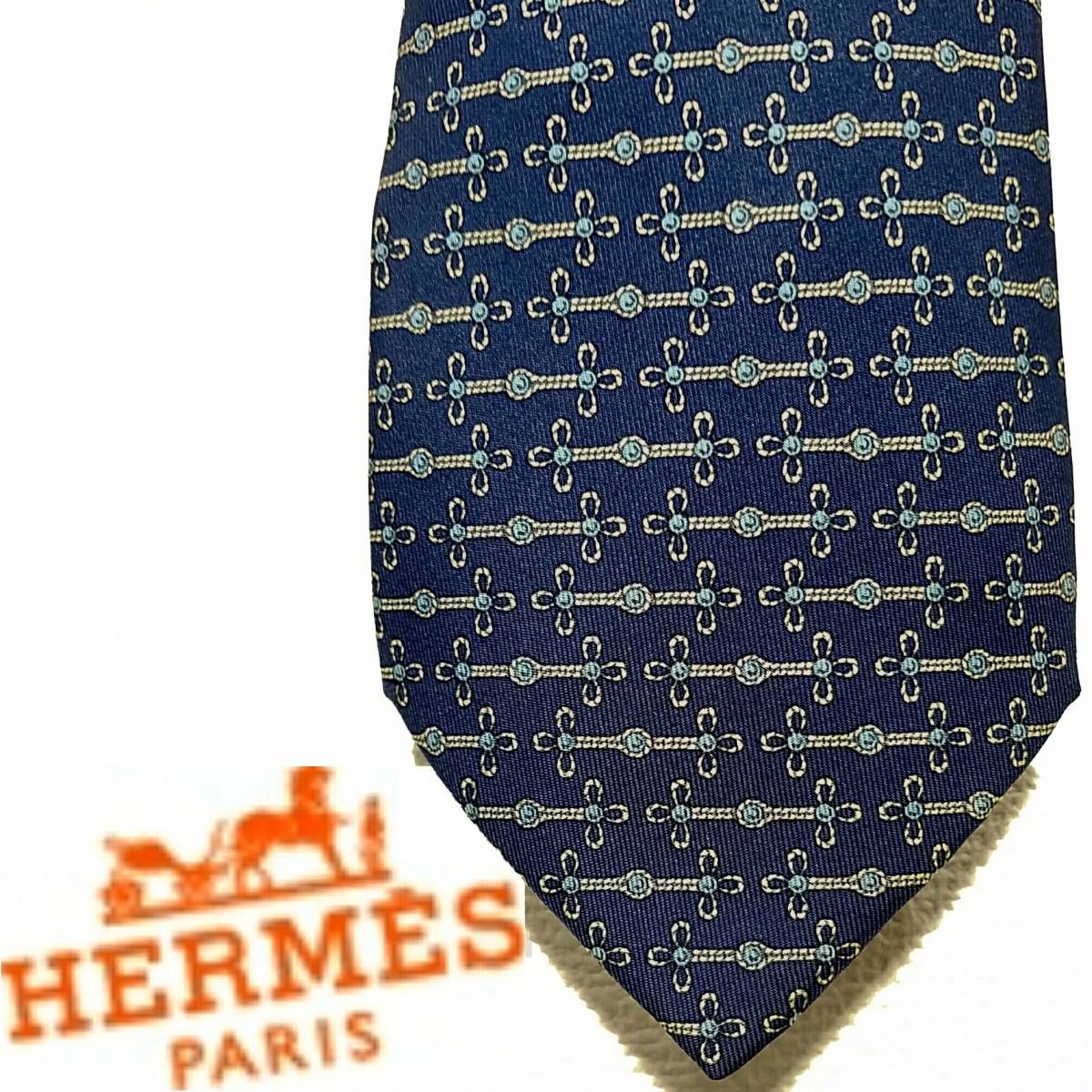送料600円~HERMES 幾何学模様 シルクネクタイ ネイビー×ブルー フランス製 絹 メンズ MADE IN FRANCE シルク100% 紺×青 エルメス拍卖