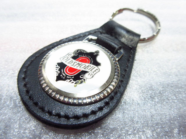 【Spiral】オールズモビル(OLDSMOBILE) 本皮キーホルダーS/アルミエンブレム【type3】新品/Olds Motor Vehicle Company/拍卖