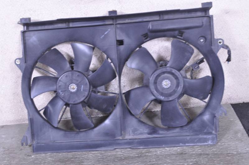 アベンシス 前期(AZT250)純正 コイト 破損無 動作保証 ラジエーターの電動ファンモーター シュラウド付 16363-0H030 / 16363-0H040 K058445拍卖