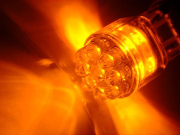 砲弾型 T20型 シングル 21連 LED バルブ ウェッジ球 ランプ 橙 アンバー オレンジ拍卖