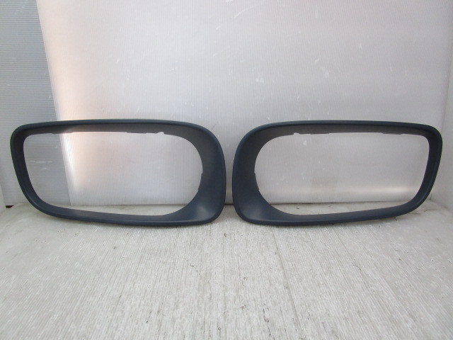 〇【未使用品】 ミニ MINI クロスオーバー F60 純正 フォグ ランプ ガーニッシュ 51117405382 / 51117405381 (B010050)拍卖