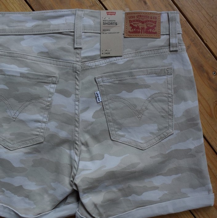 新品 Levi’s リーバイス デニムショーツ レディース W28 アメカジ カモフラージュ ストレッチ素材 未使用品 USA古着 アメリカ仕入 P0602拍卖