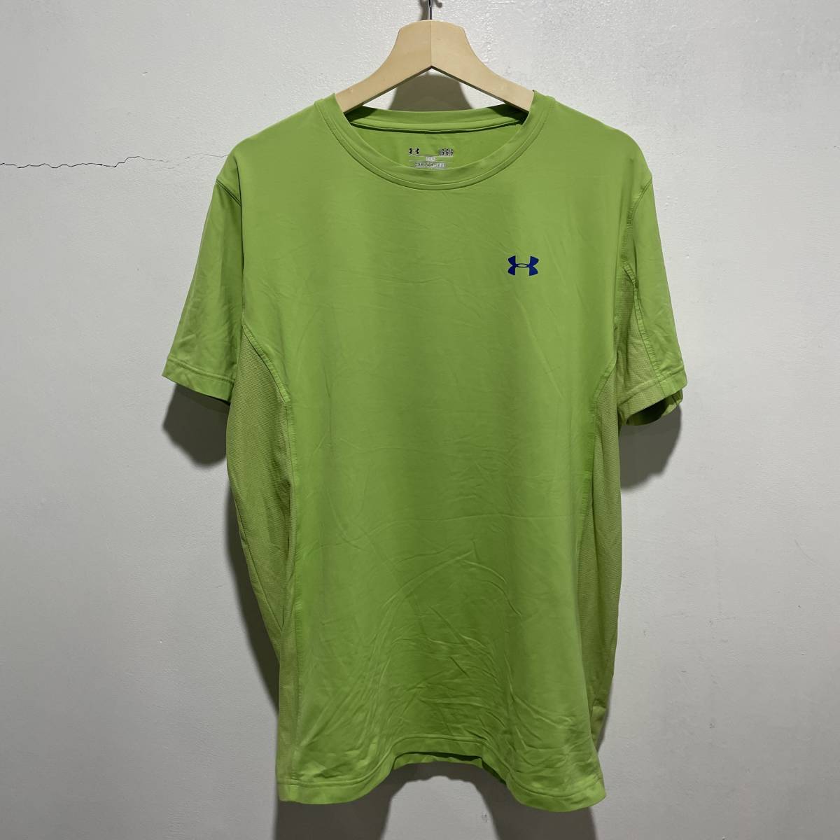 ☆送料無料☆UNDER ARMOUR☆アンダーアーマー☆ヒートギア☆ルーズフィット半袖Tシャツ☆LG☆ストレッチ☆グリーン系☆e22c拍卖