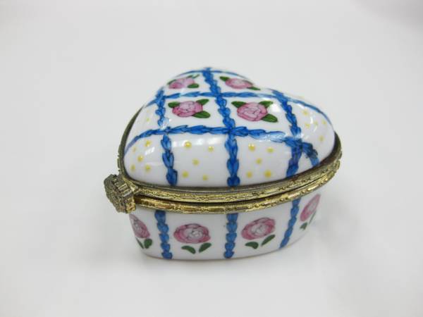 回 陶器 小物入れ ティースケース 花柄 ハート型 レトロ? 置物 インテリア拍卖