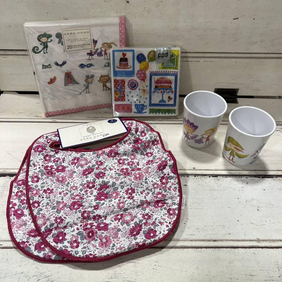 ZARA HOMEザラホーム ベビー用品セット ベビースタイ コップ ペーパーナプキン拍卖