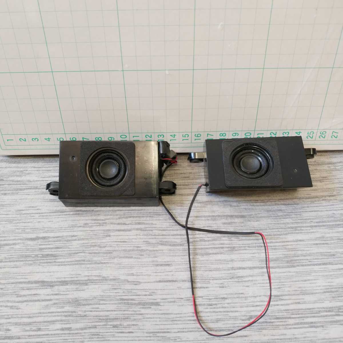 岐阜 即日発送 送料400円~ ★ TOSHIBA 東芝 REGZA D711/T3EB PD711T3ESFB 等用 内蔵スピーカー 6039B0048801 中古品 ★ 動作確認済み A567拍卖