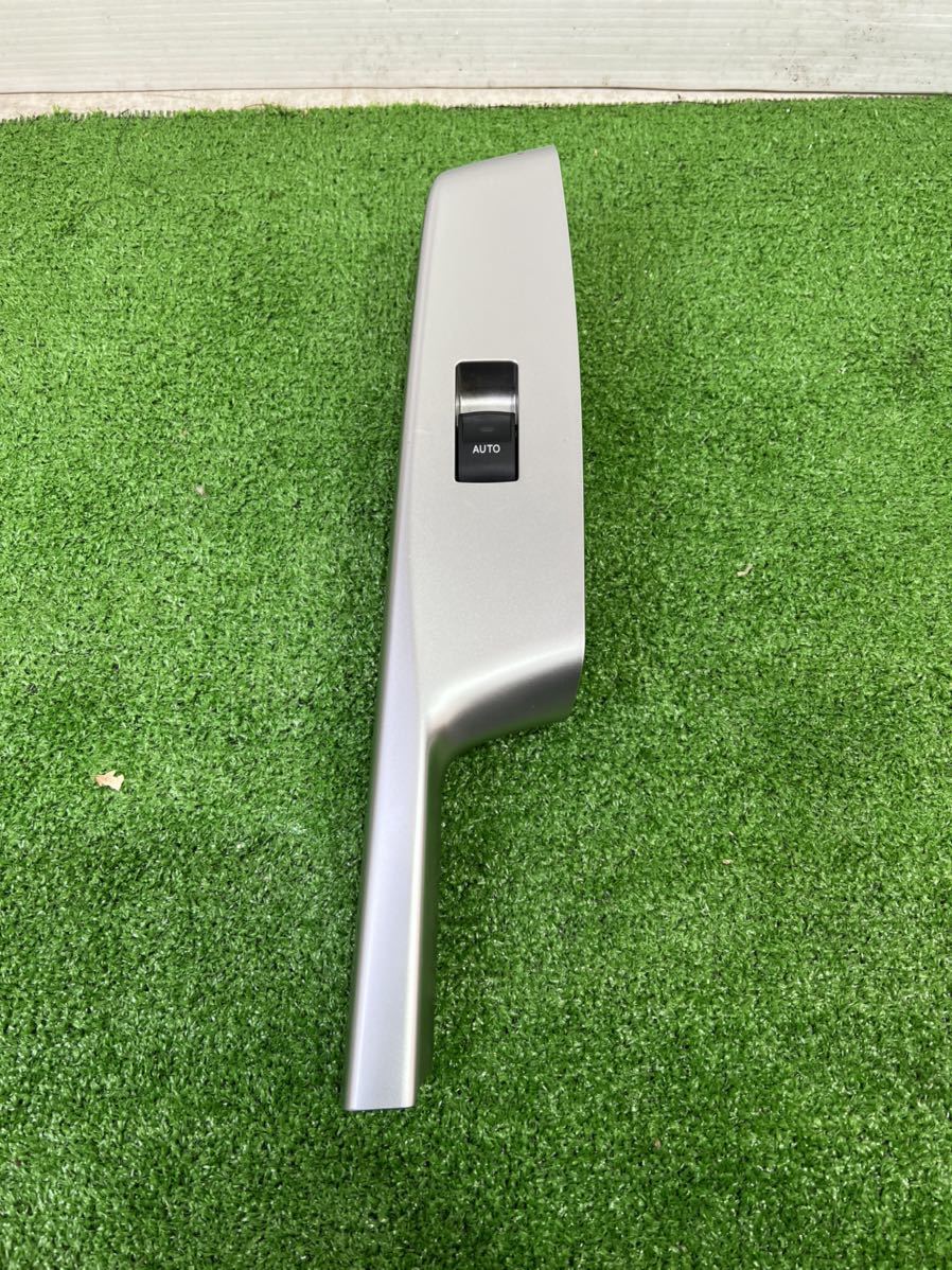 ★トヨタ★プリウスα★純正 右リヤパワーウィンドウスイッチ 動作確認済み★拍卖