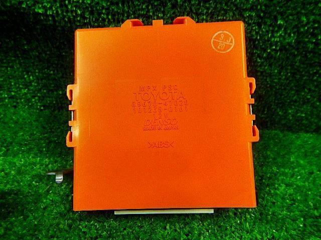 トヨタ(TOYOTA)プリウス NHW20 ABSコンピューター デンソー製 品番89680-33010拍卖