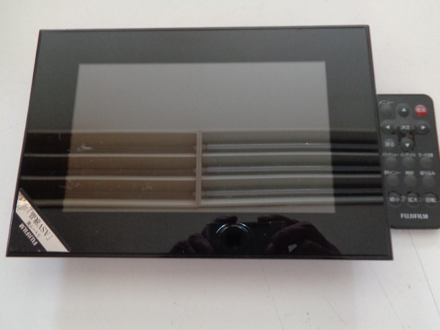 A9-60【1円~】 フジフイルム デジタルフォトフレーム DP-700SH ブラック 動作未確認拍卖