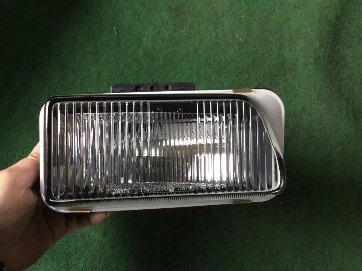 エルフ バンパー フォグランプ (R) 一ヶ所欠損 C 2257 即日発送可 いすゞ KOITO ヤフオク拍卖