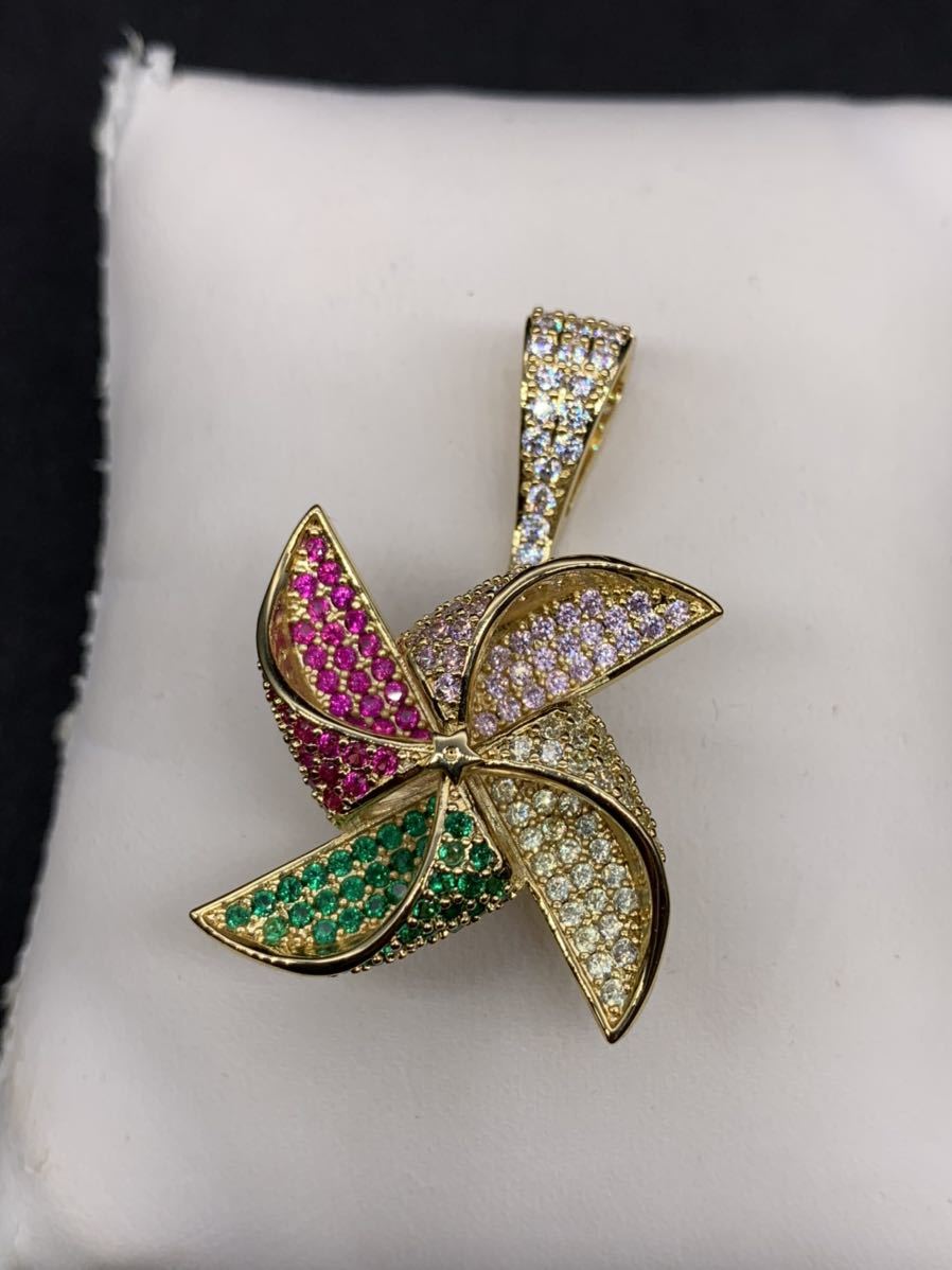 お洒落! カラフル 風車 回転 ペンダント ブリンブリン ネックレス ジルコニア拍卖