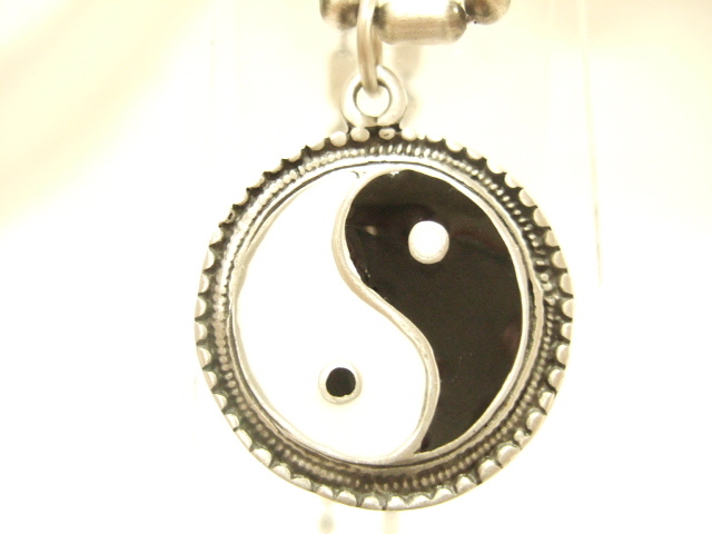 横浜最新 魅惑の陰陽ペンダント巾36ミリ丸★50センチボールチェーン付き メンズレディース 送料220円ξbalnξξネックレス27a拍卖