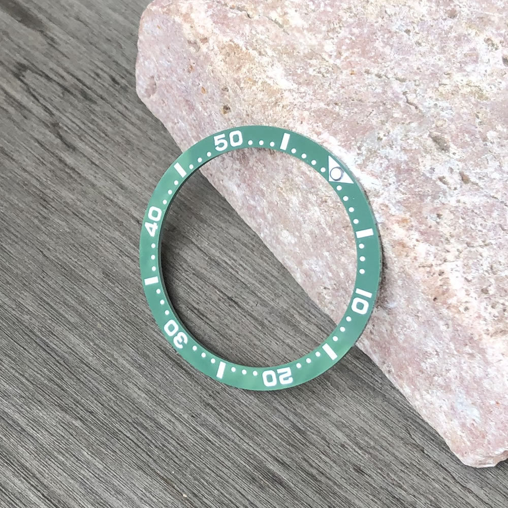 セラミック製 ベゼルインサート フラット型 グリーン 12H位置ルミナスドット LEVEL7【SEIKO MOD カスタムパーツ】拍卖