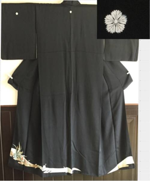 【黒留袖】正絹 袷 身丈153.5cm 比翼付き 家紋撫子 金糸金箔 菊 笹 蘭?拍卖