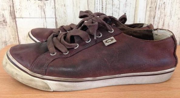 レアな靴・UGG/アグ ローカットレザースニーカー 茶 25.5センチ拍卖