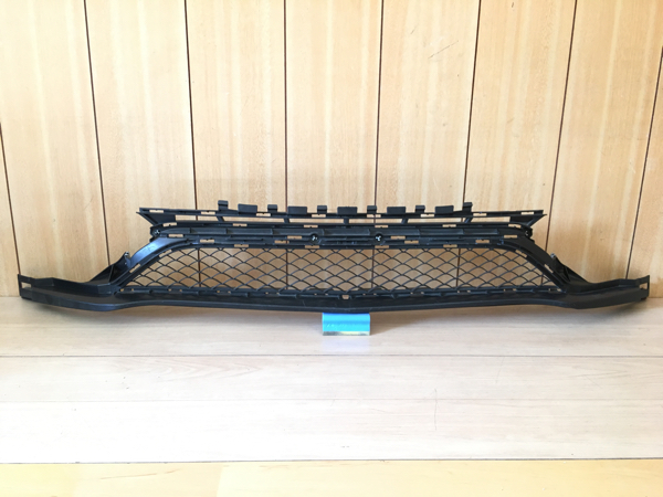 ベンツ W205 C250 C350 Cクラス スポーツ フロントバンパー グリル A2058852323拍卖