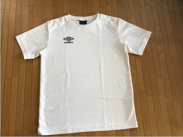 ☆アンブロ☆子供 140 ジュニア☆プラティクスシャツ 白☆Tシャツ☆サッカー フットサル ランニング などスポーツに☆かなり美品☆拍卖