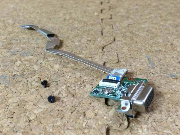 A4215)Lenovo Edge E130(3358-1N5)用CRT Port モジュウル 中古動作品拍卖