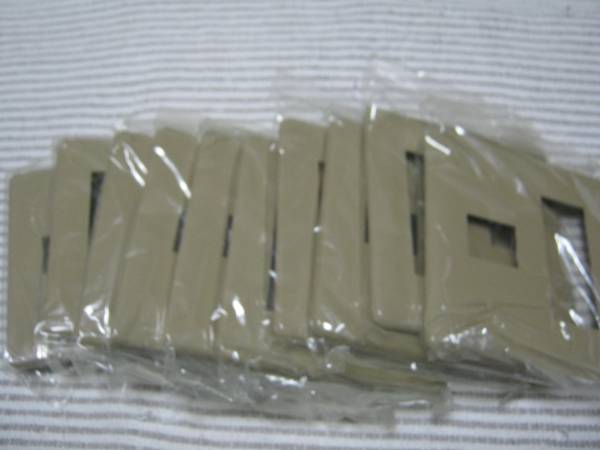 松下 フルカラー WN6074Y ダークベージュ 3+1プレート 10個拍卖