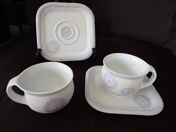 和風コーヒーカップ&ソーサー(薄紫・絞り)2客 磁器 コレクションボード保管・未使用・美品・箱なし拍卖