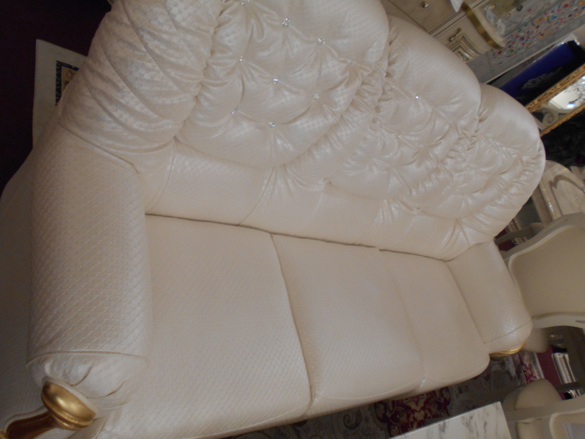 アンティーク調レオナルドシリーズホワイトトリプルソファ レオナルドシリーズホワイト3人掛けソファ拍卖