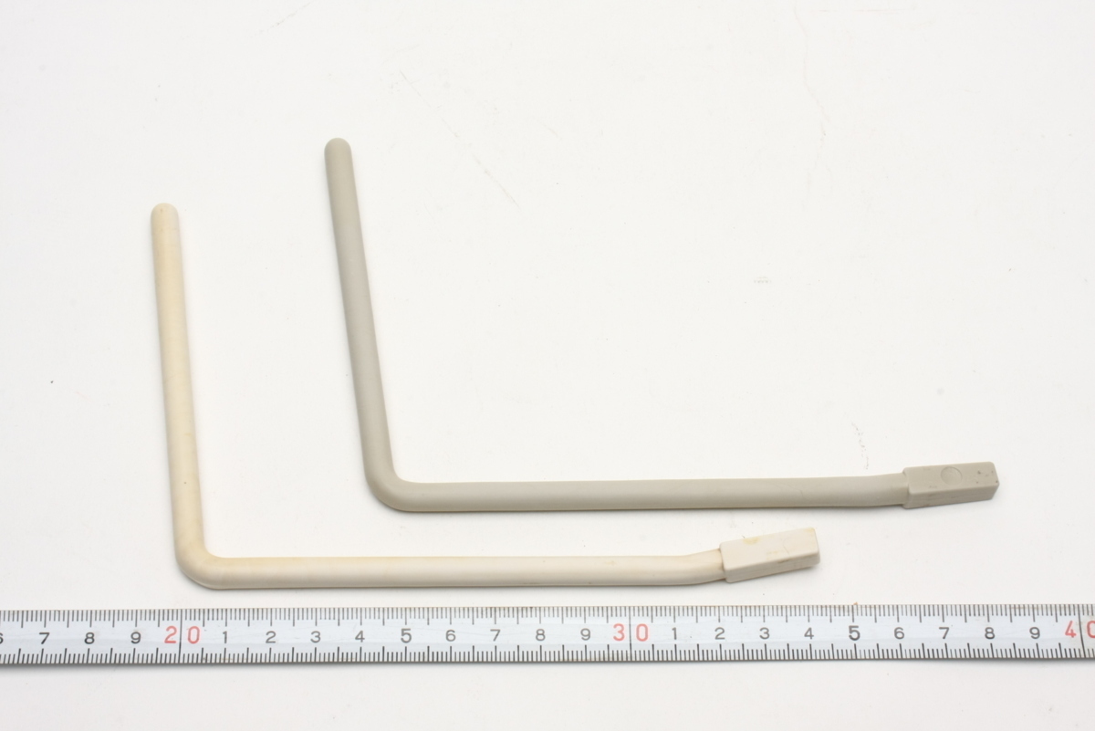 ※ フジフィルム 引伸機 SD690 SS690 S690 他 ネガ 左右 支持棒 アーム部 予備に如何でしょうか?よく折れる部品です。 F21171拍卖
