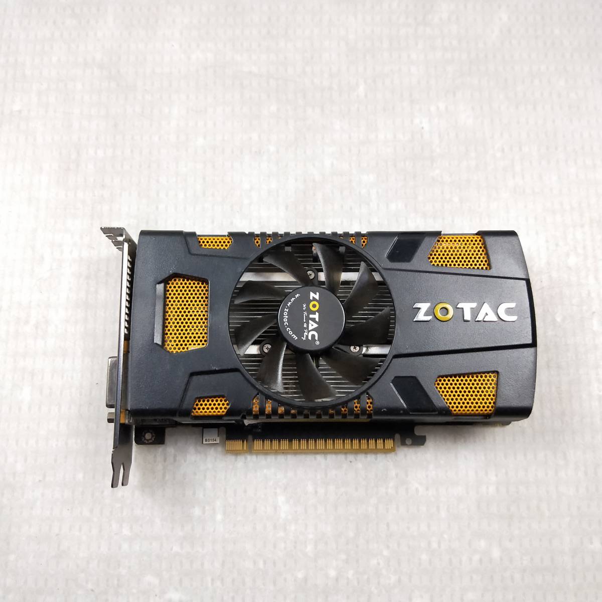 【中古パーツ】ZOTAC GTX550 Ti 1GB 192BIT DDR5 DP/HDMI/DVI グラフィックポード /ビデオカード PCI-E ■XK862-2拍卖