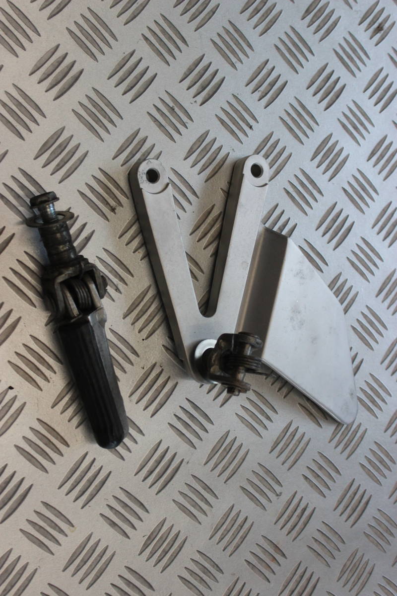 P NSR250 MC21 純正左ステップ拍卖