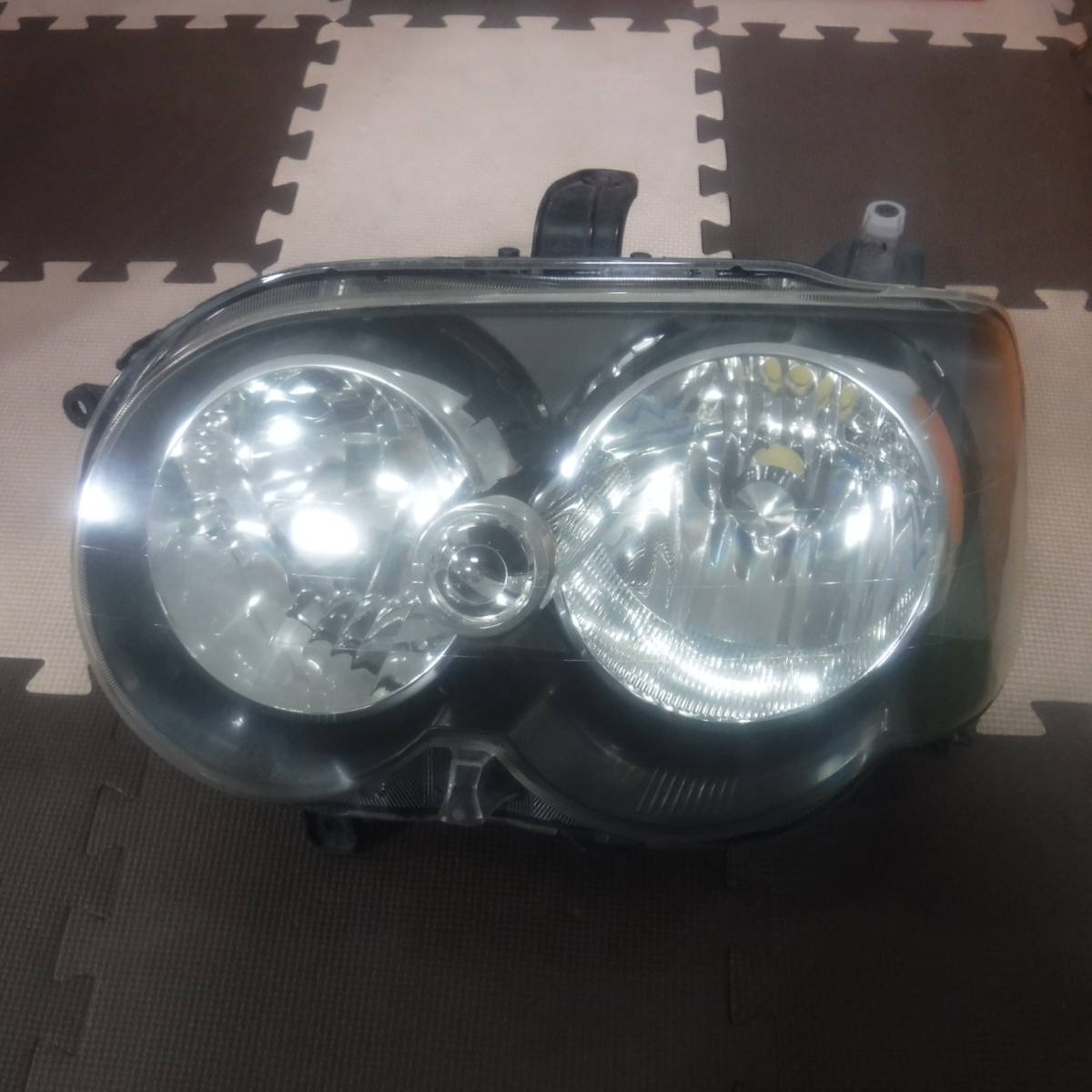 ムーヴ カスタムL150SムーブL152SダイハツL160S純正フロント左ヘッドライトKOITO 100-51785ヘッドランプ ハロゲン81170-B2050拍卖