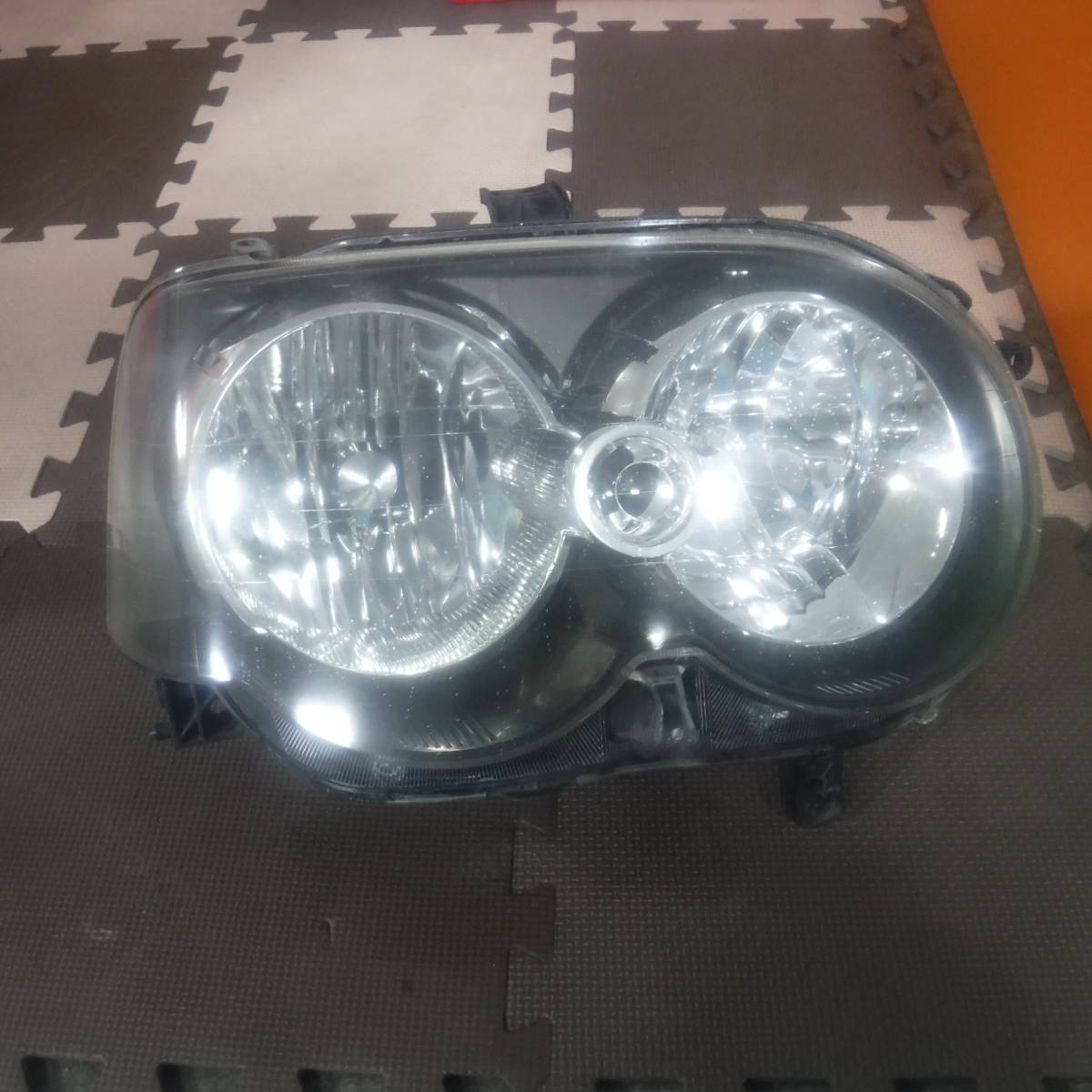 ムーヴ カスタムL150SムーブL152SダイハツL160S純正フロント右ヘッドライトKOITO 100-51785ヘッドランプ ハロゲン即決即日発送可能!拍卖